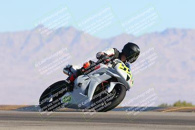 media/Jan-12-2025-CVMA (Sun) [[be1d2b16e3]]/Race 3-Amateur Supersport Middleweight/